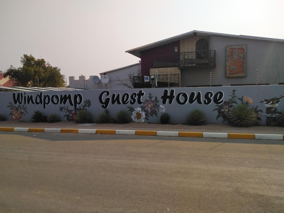 Die Windpomp Guesthouse Gobabis Extérieur photo