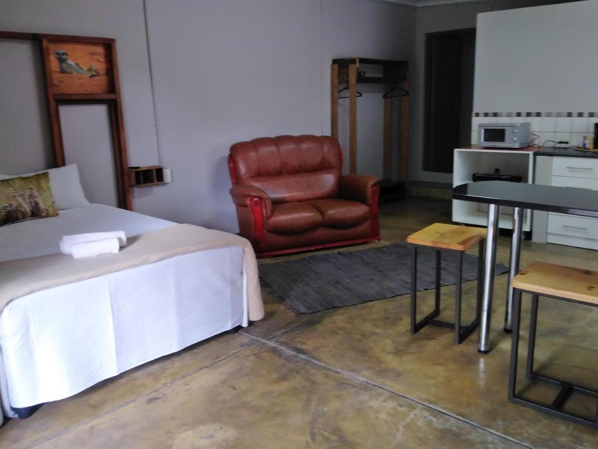 Die Windpomp Guesthouse Gobabis Extérieur photo