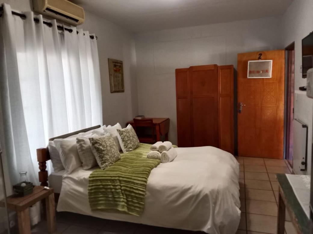 Die Windpomp Guesthouse Gobabis Extérieur photo