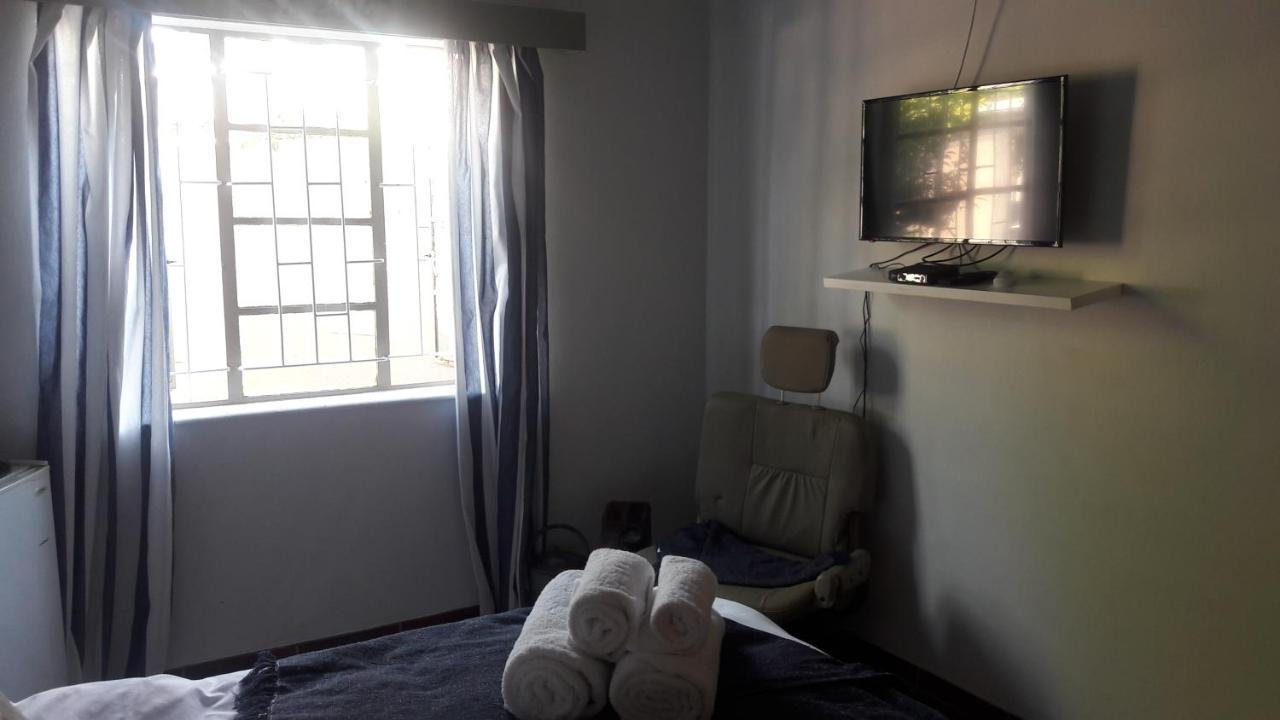 Die Windpomp Guesthouse Gobabis Extérieur photo